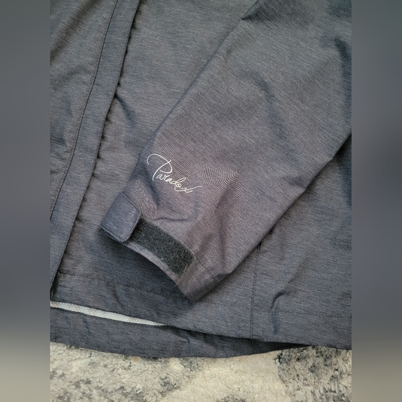 Women's rain jacket, Size Small, Paradox - Picture 2 of 5